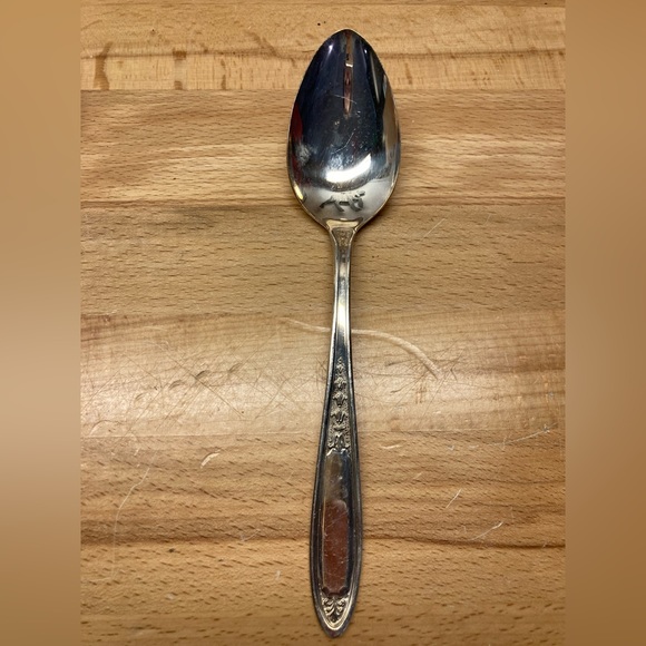 WM A ROGERS vintage silver plated spoons - Picture 5 of 5